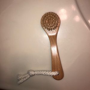 Daily facial dry brush